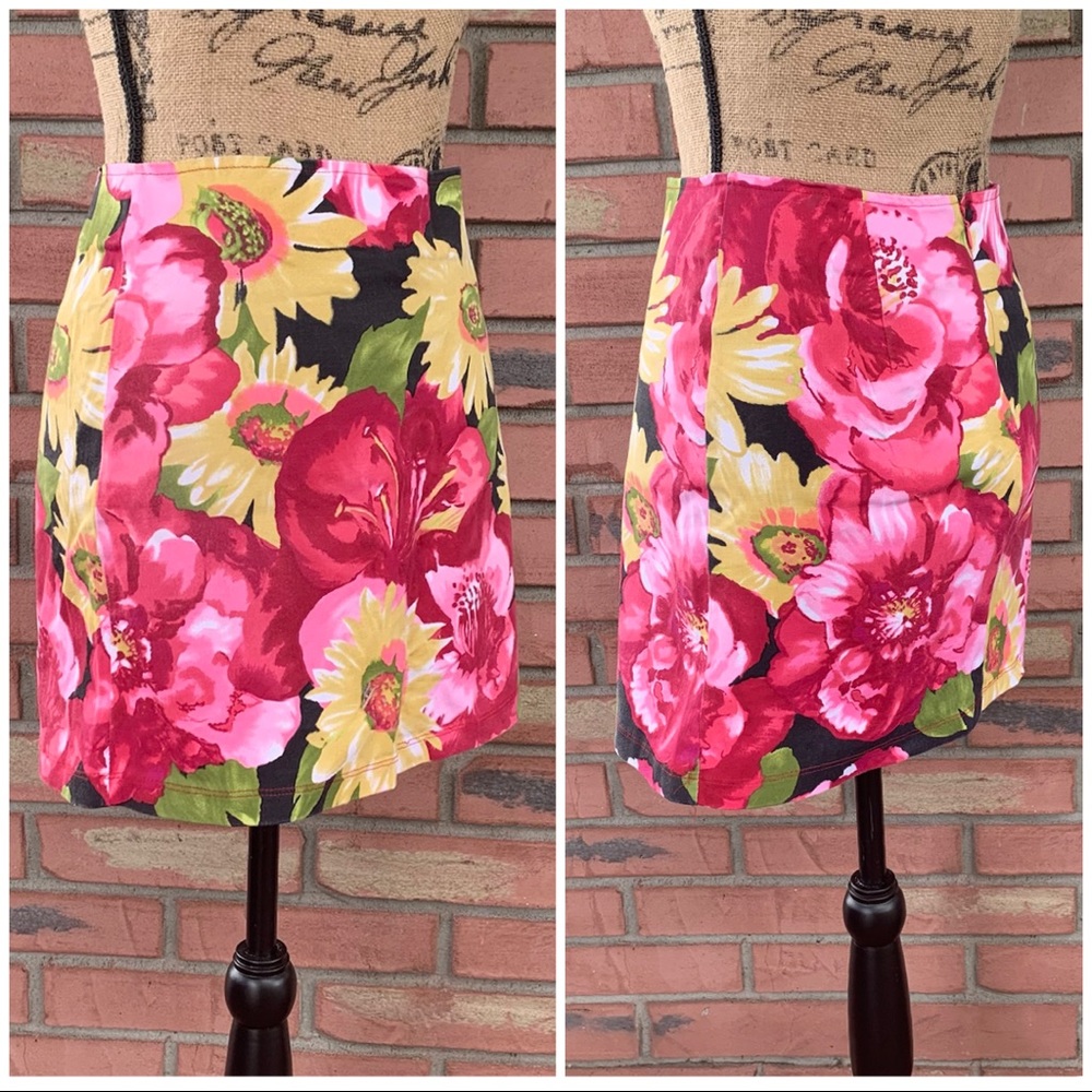 ING International Newport Group Floral Skirt M